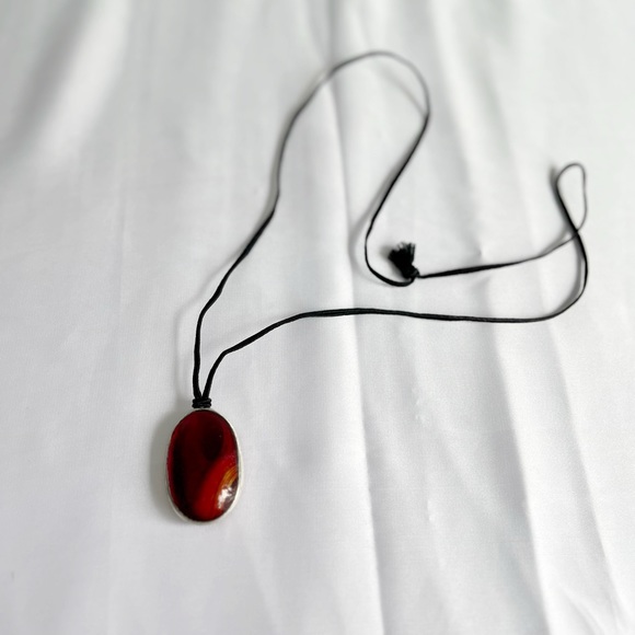 Vintage Red Agate Gemstone Pendant - Picture 6 of 9